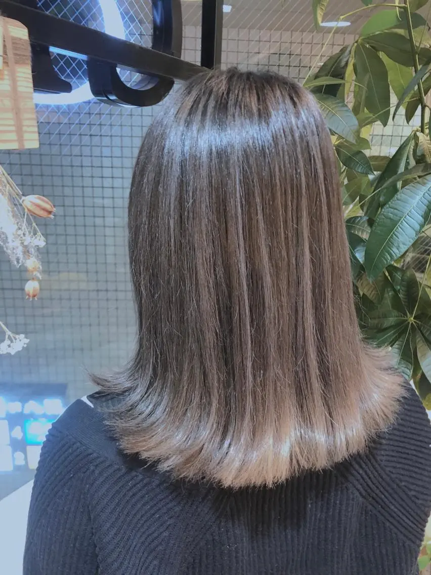 ミディアム ハイライト CASA 祇園四条のヘアスタイル