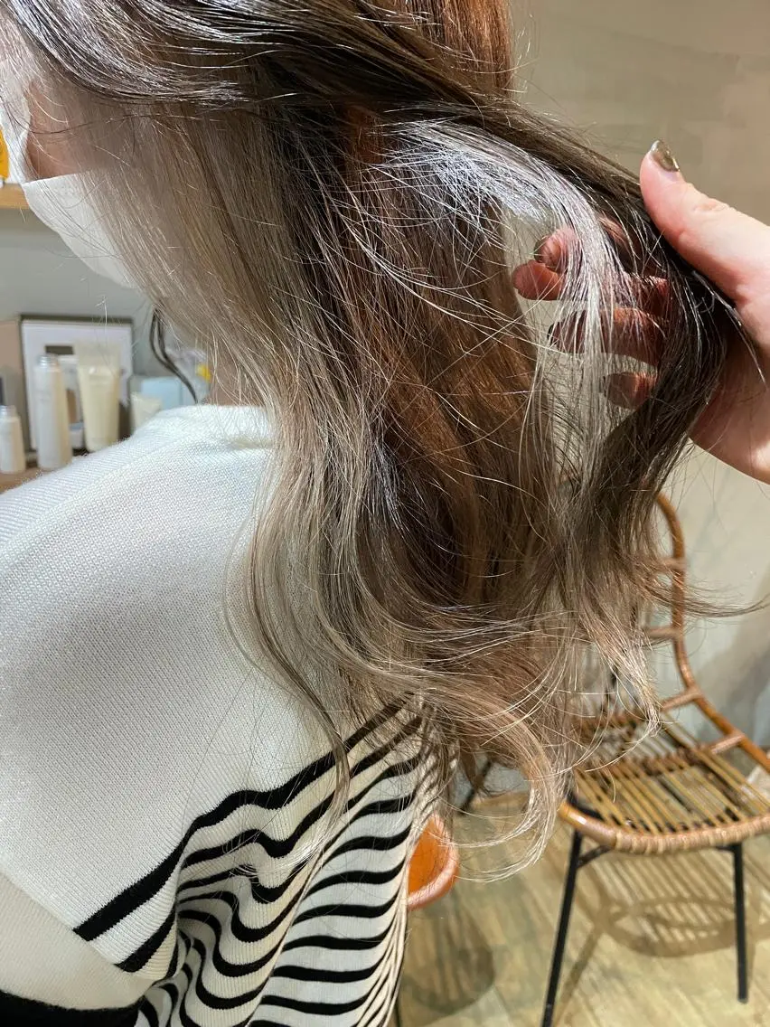 ロング カラー カジ エリナのヘアスタイル