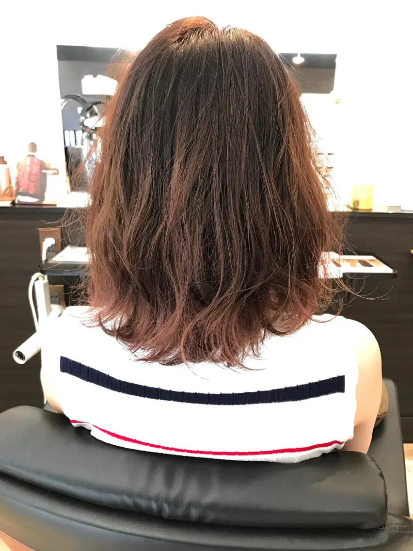 ミディアム 外ハネヘア 小林 拓也のヘアスタイル