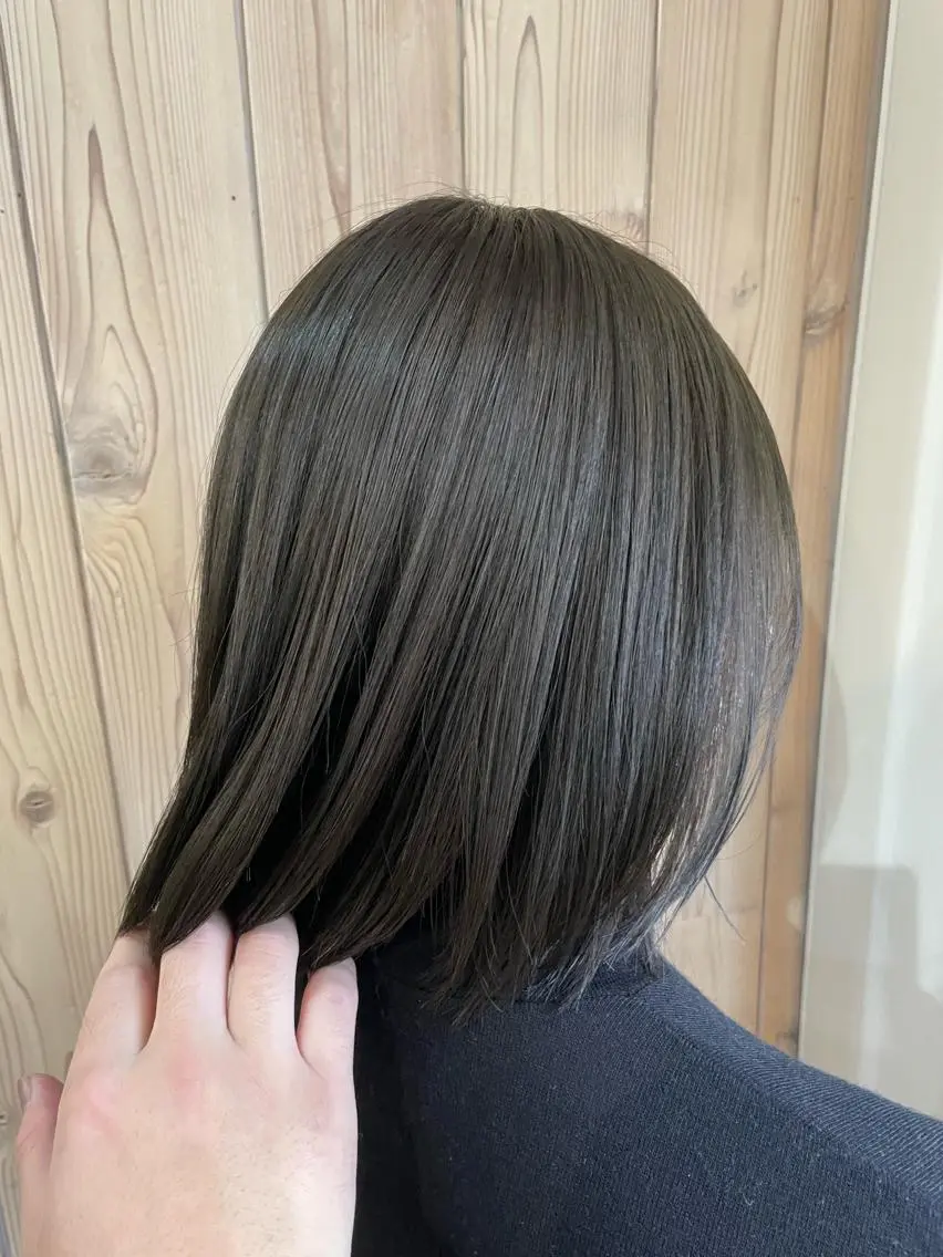 ミディアム カラー ブリーチ グレージュ ブリーチなしカラー オリーブグレージュ オリーブグレー 髪質改善 水野のヘアスタイル