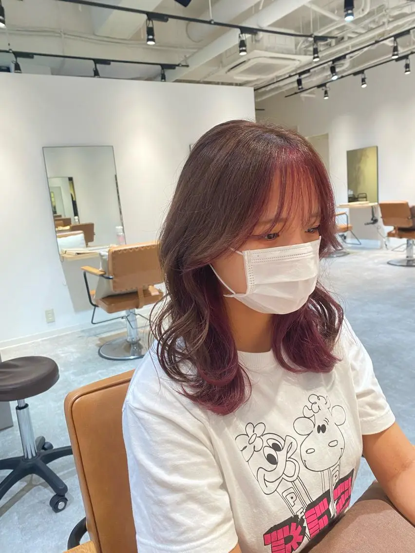 セミロング カラー ミストバング フェイスフレーミング インナーカラー オスズ 🎀´-のヘアスタイル