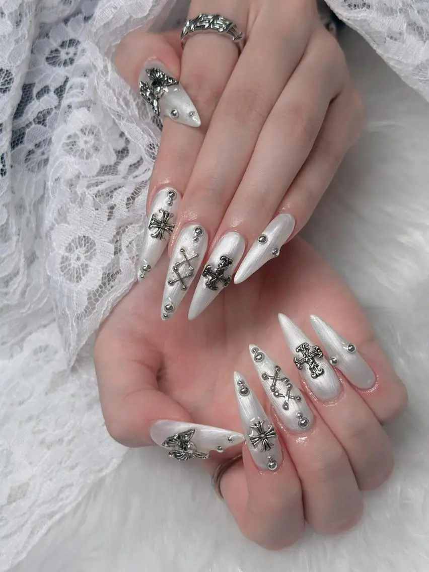 ネイル フレンチネイル ジェルネイル ハロウィン 韓国ネイル マグネットネイル ハンドネイル H.baby Nail Salonのネイルデザイン