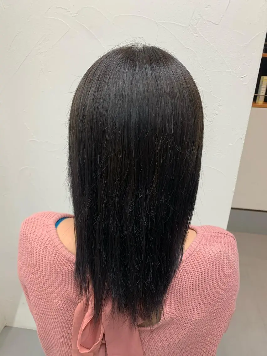 ミディアム 三好 羽美のヘアスタイル