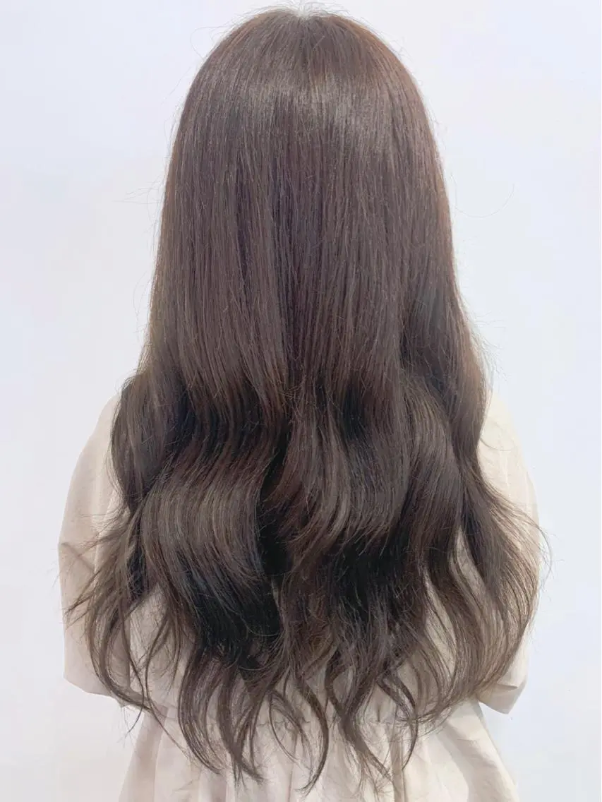 ミディアム カラー ヘアアレンジ グレージュ ラベンダーカラー ラベンダーグレージュ ラベンダーグレー ヘアカラー 🍒暖色✖️レイヤー ／Haruna🍒のヘアスタイル