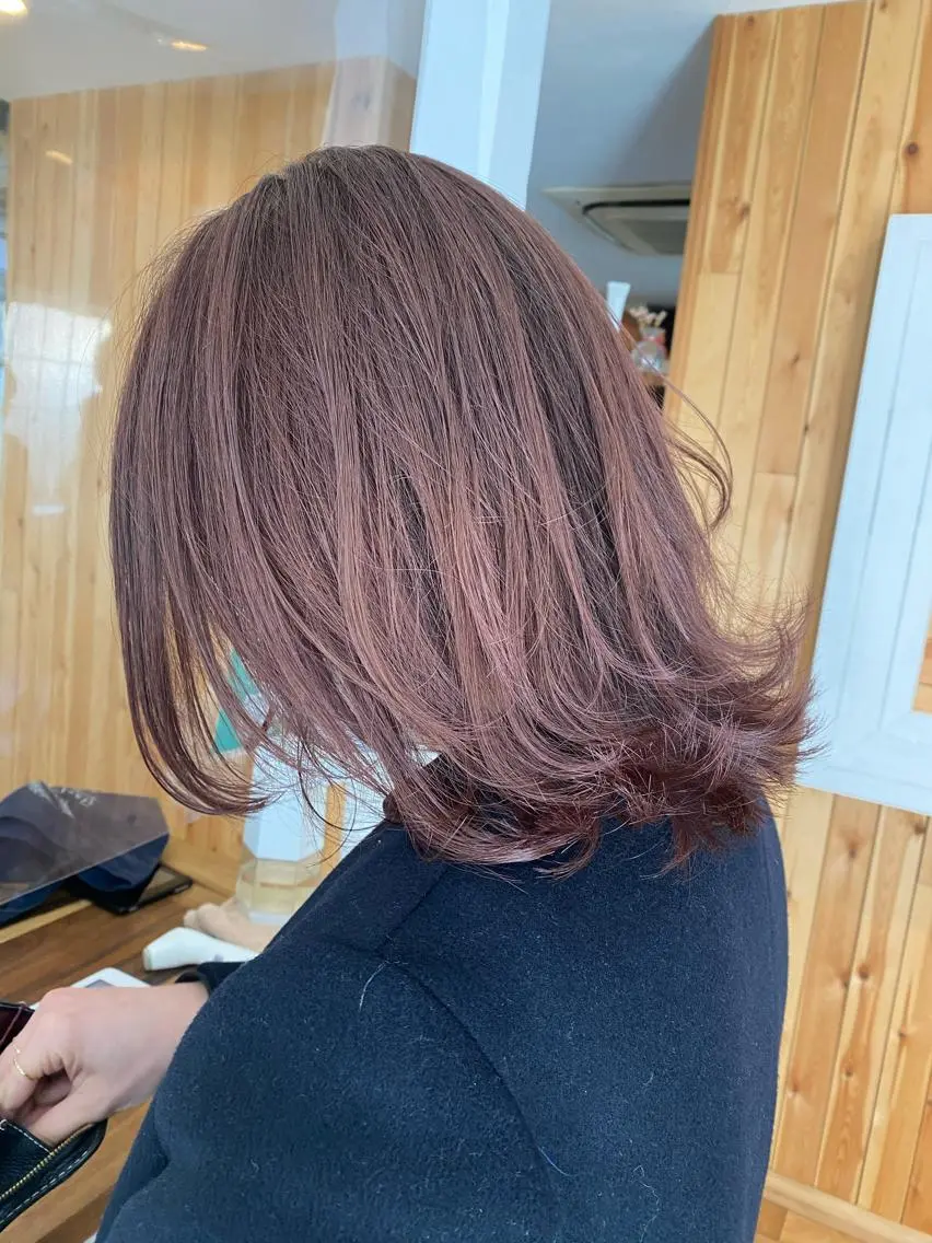 ミディアム カラー パーマ ヘアアレンジ メンズ キッズ ネイル マツエク・マツパ メンズブリーチ ベージュカラー ブリーチ ピンクカラー ピンクベージュ インナーカラー/ KANAのヘアスタイル