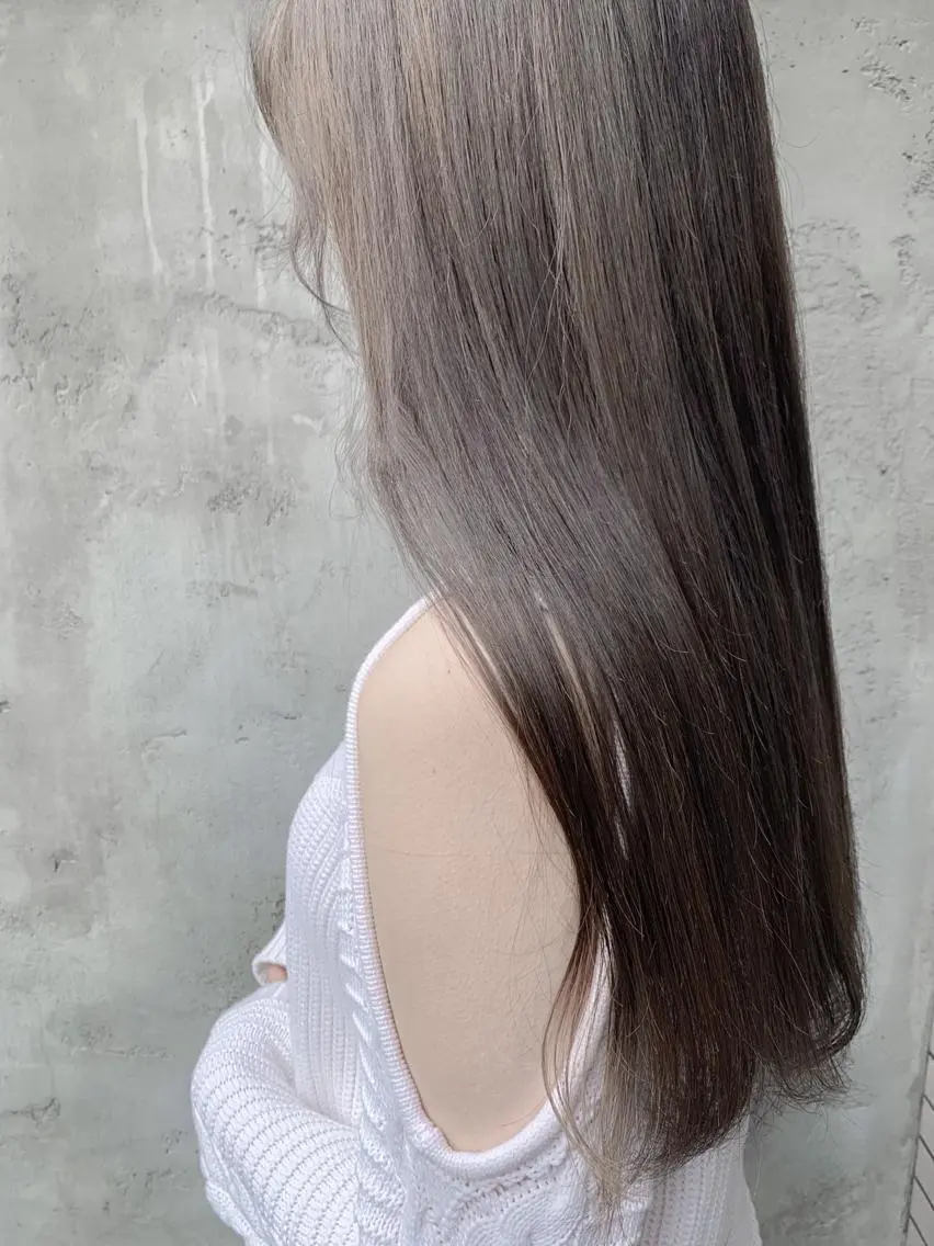 ロング カラー ヘアアレンジ ヘアカラー トリートメント yuka .のヘアスタイル