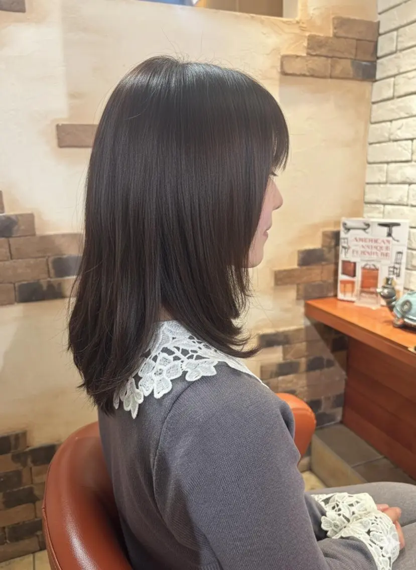 ミディアム 顔周りカット レイヤーカット 小顔カット カット ヘアカラー トリートメント ヘッドスパ flencia 丸 和博|カットのヘアスタイル