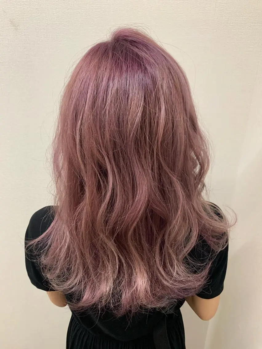 セミロング ヘアカラー 🫧美髪矯正🫧透明 感カラー🫧チサトのヘアスタイル