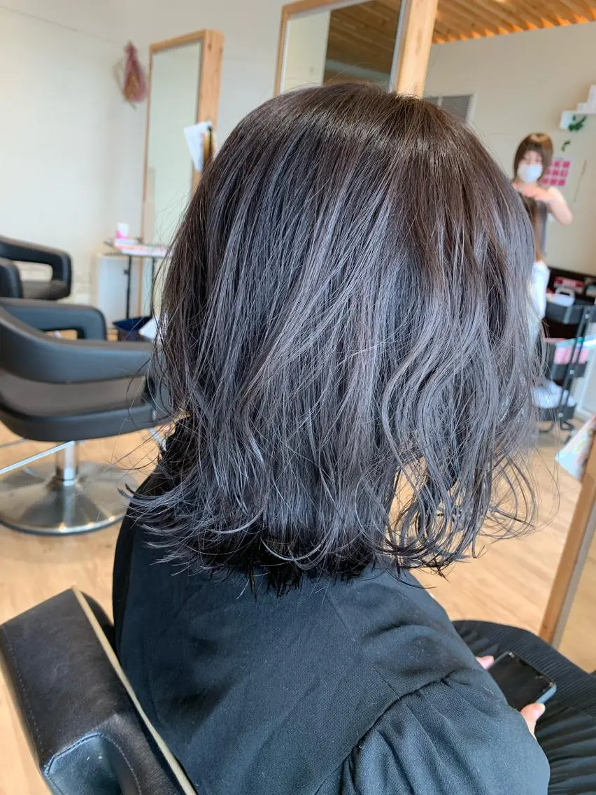 ミディアム カラー アディクシーカラー ヘアカラー 大久保 隆蔵のヘアスタイル