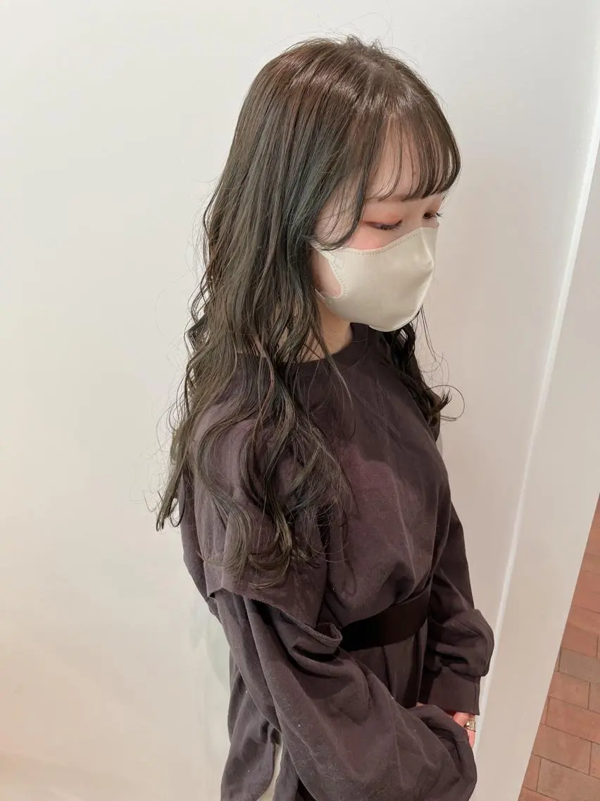 セミロング カラー カット ヘアカラー トリートメント 片岡 由依のヘアスタイル