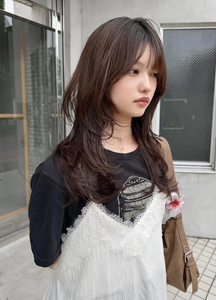 セミロング カラー レイヤーカット 小顔カット カット ヘアカラー トリートメント 韓国/ボブ/まつパ 🩰aikaのヘアスタイル