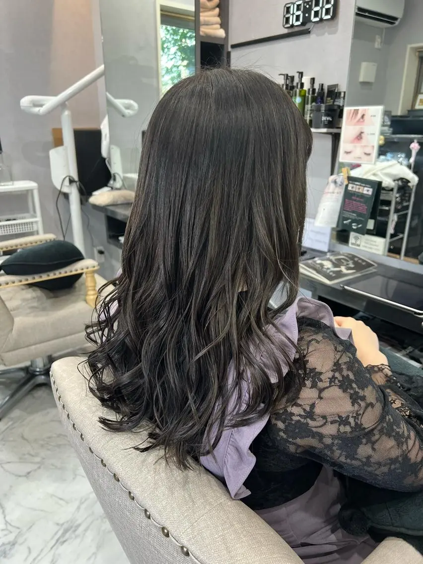 セミロング ヘアカラー トリートメント FAVORE 【ファヴォーレ】のヘアスタイル