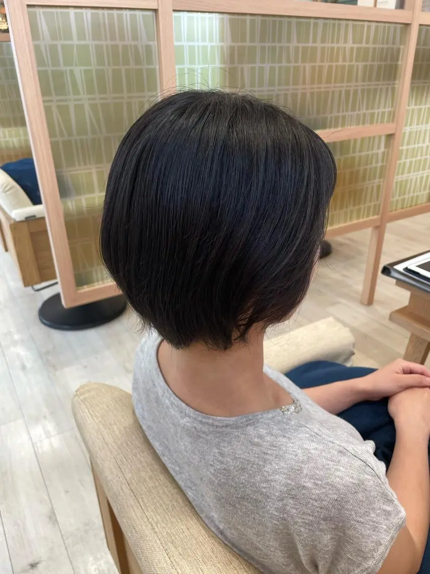 ショート ショートボブ 丸みショート ボブ くせ毛 ショートヘア être 加藤 悠花のヘアスタイル