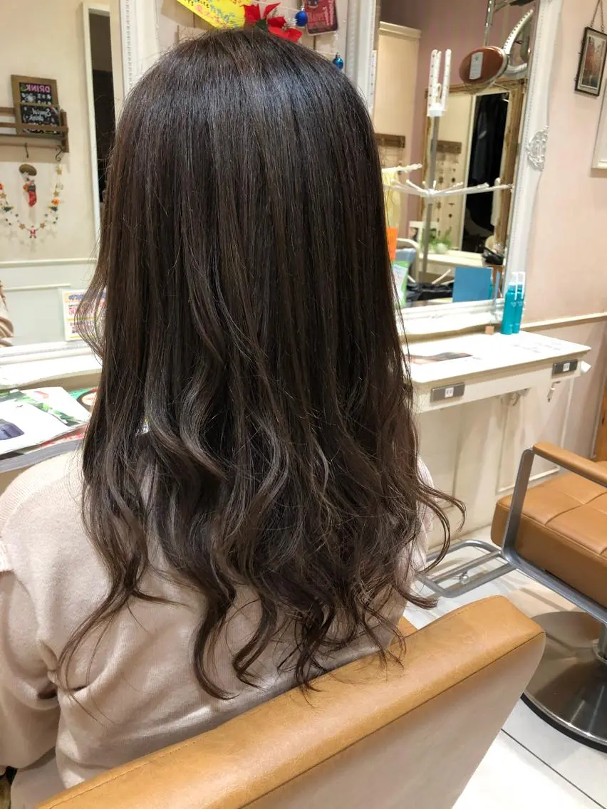 ロング カラー イルミナカラー ツヤ髪カラー💎 佐藤あきのヘアスタイル