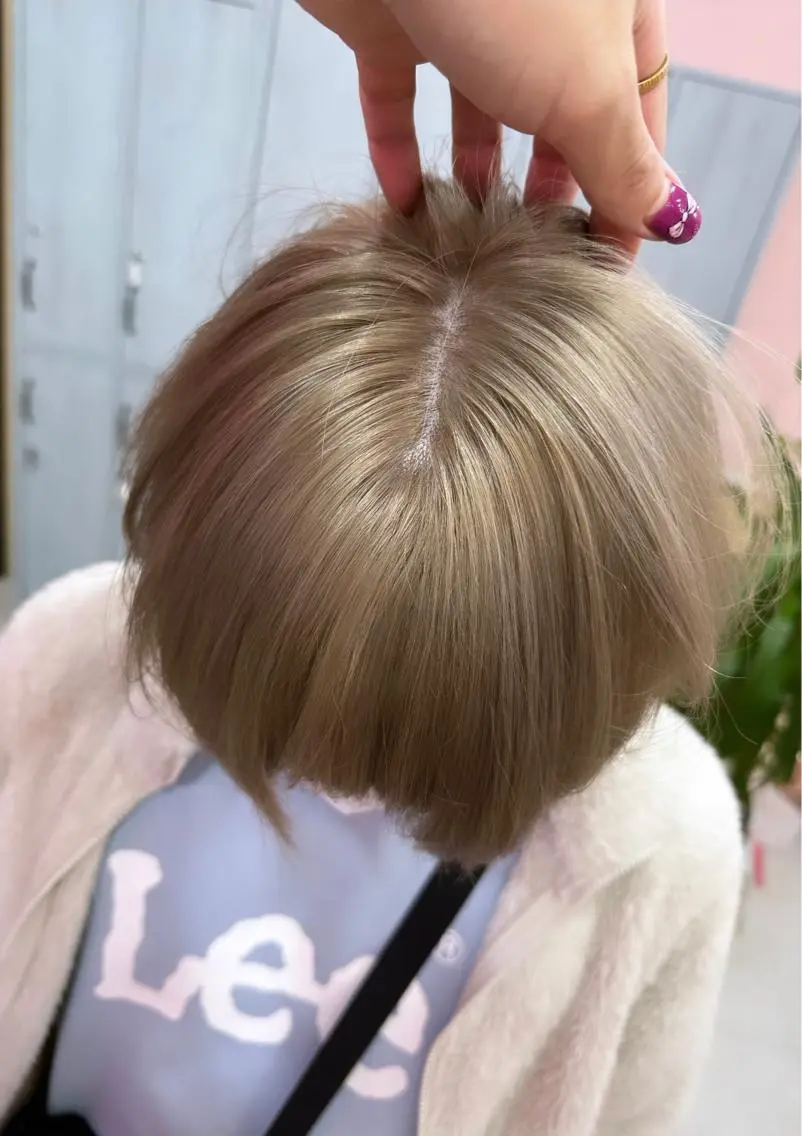 セミロング カラー ✨デザイン/ブリーチ MANATOのヘアスタイル