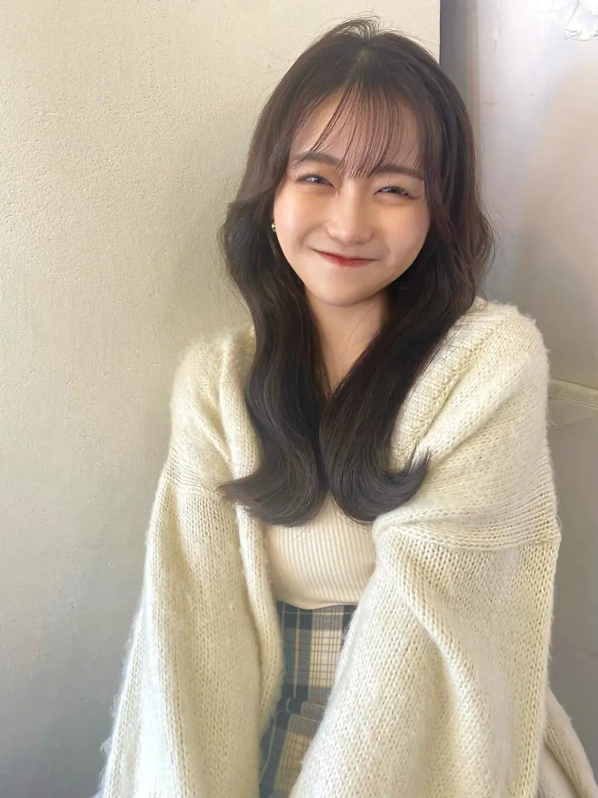 セミロング ボブ くびれヘア エギョモリ タンバルモリ 韓国風ヘア カット 大人可愛いレイヤー 大田のヘアスタイル