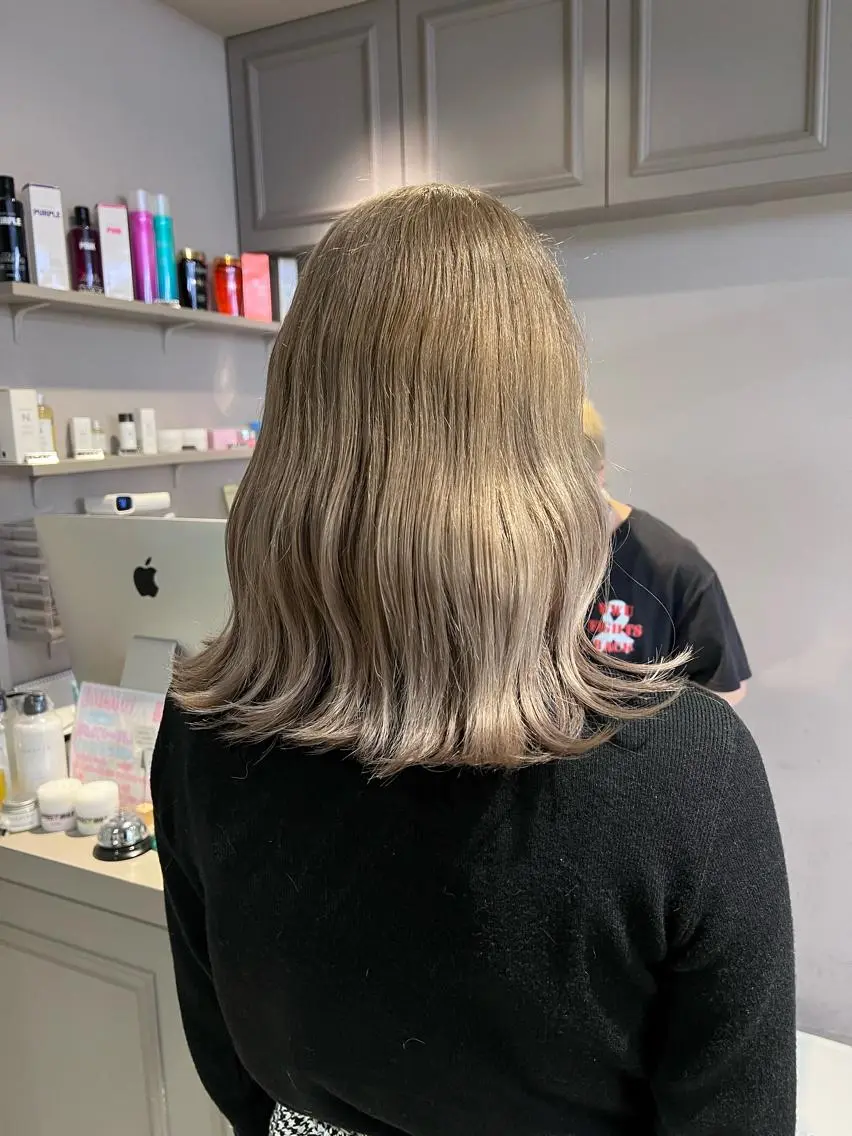 ミディアム カラー ヘアアレンジ 🩵 JURI🩵のヘアスタイル