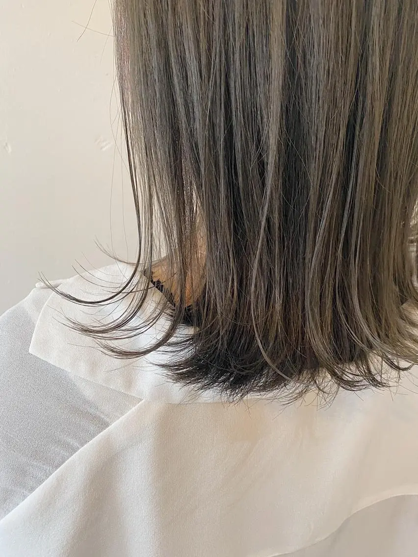 ミディアム カラー イルミナカラー 外ハネヘア stylist🎨 aye牧野莉香のヘアスタイル