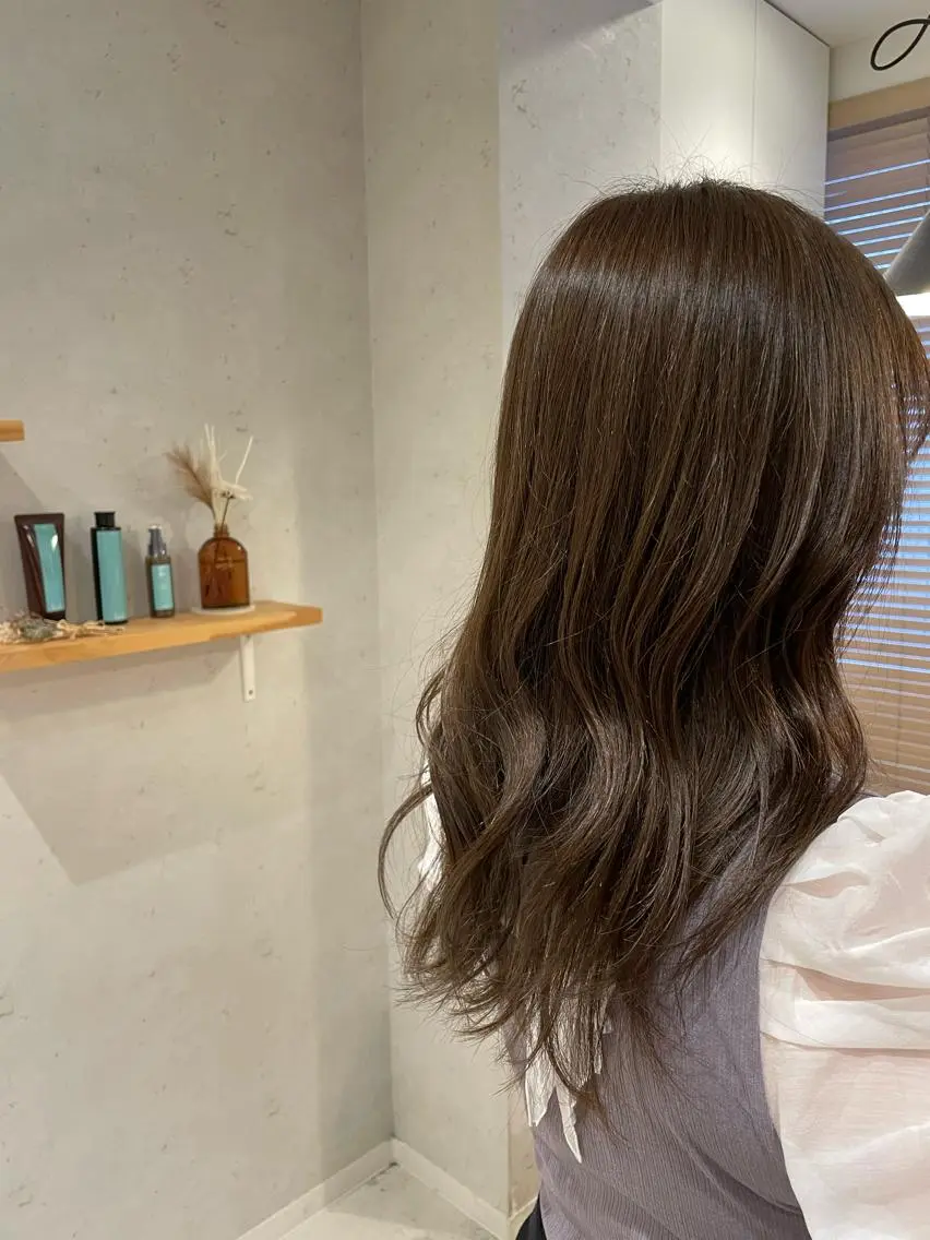 ロング カラー カット ヘアカラー トリートメント 外山 実咲のヘアスタイル