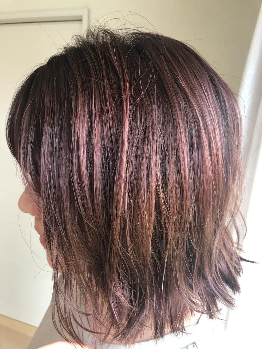 ミディアム カラー そそ　喜 多のヘアスタイル