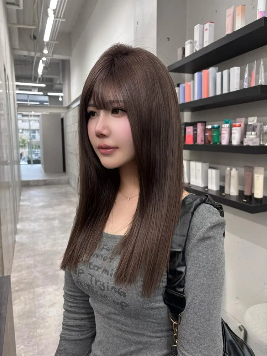 カラー ロング アッシュ アッシュブラウン ブラウンカラー ダブルカラー ヘアカラー 韓国ヘア💖Wカラー 💖透明感カラー💖のヘアスタイル