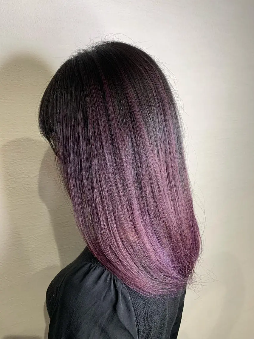 セミロング レイヤーカット 東風上 亮介のヘアスタイル