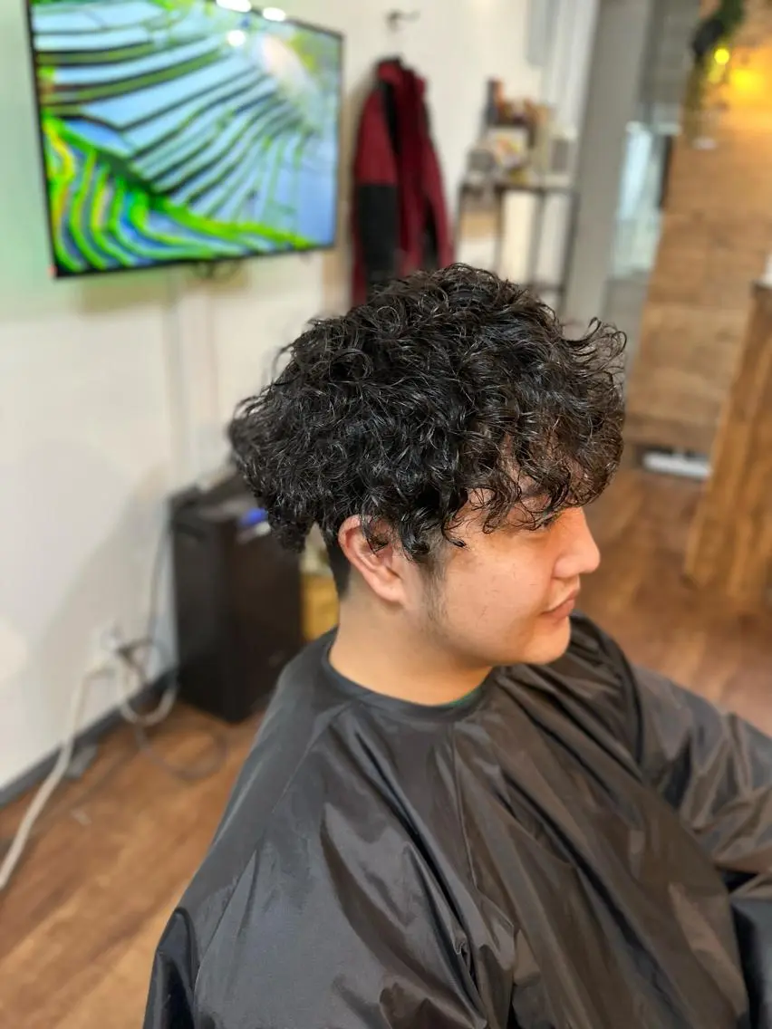 ミディアム Luzir⭐︎ GEN⭐︎のヘアスタイル