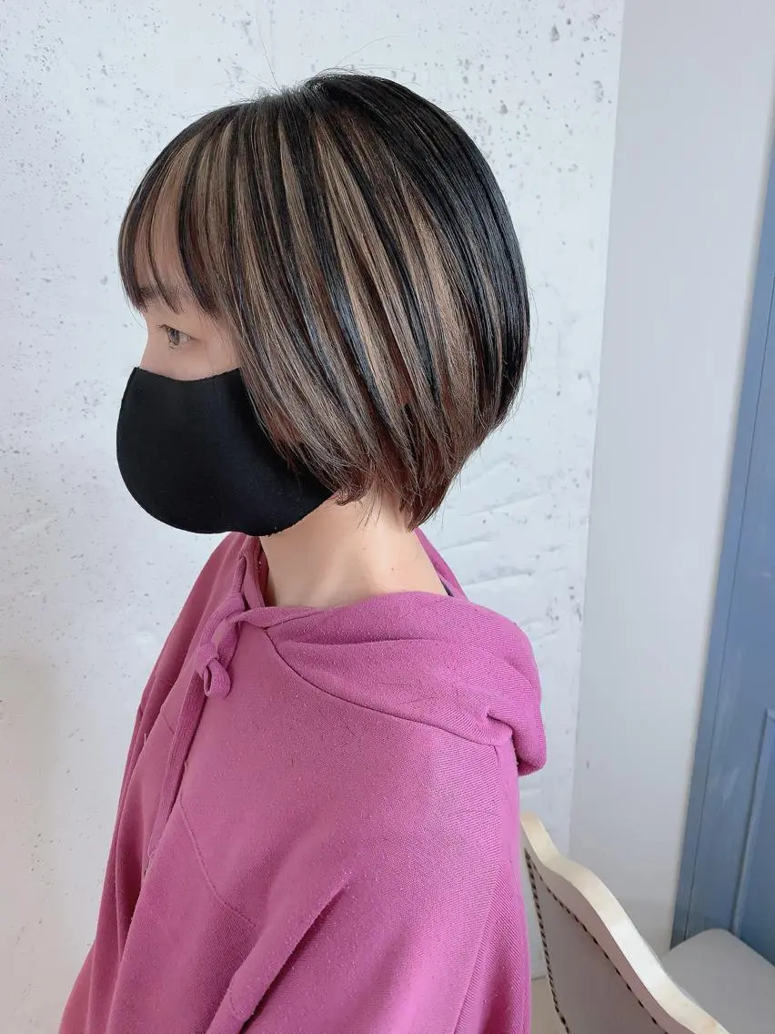 ショート カラー 透明感ハイトーン🦄 キラ🌈のヘアスタイル