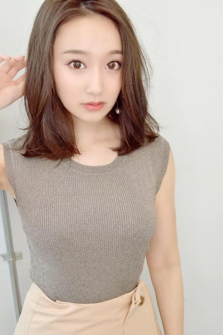 ミディアム トリートメント ヘッドスパ N4C エヌフォーシーのヘアスタイル