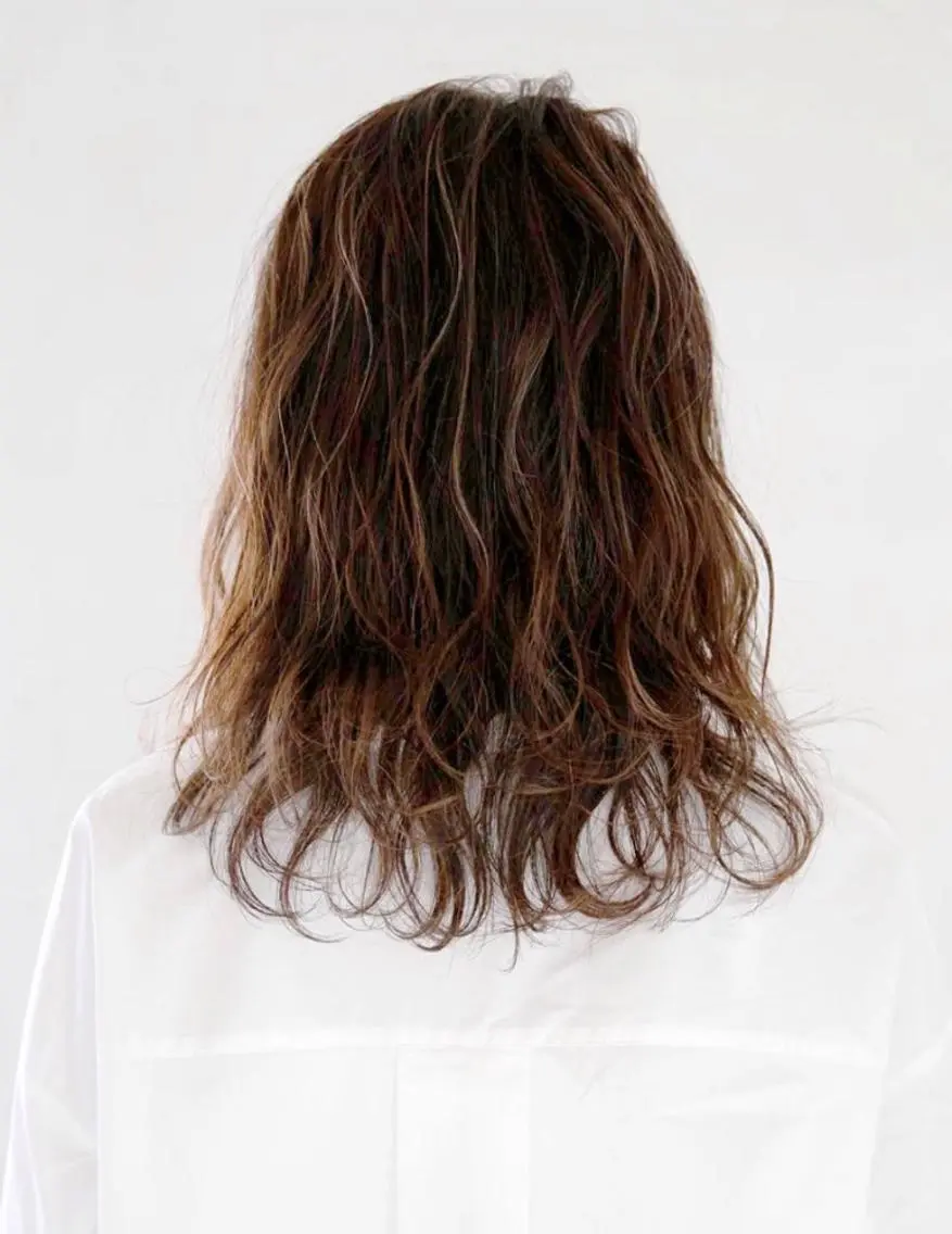 ロング 透け感カラー⭐️ EARTH高田馬場のヘアスタイル