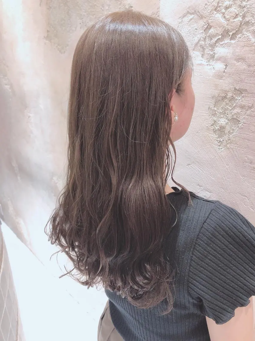 セミロング アッシュ カット ヘアカラー トリートメント 代表山口ひな 髪質改善のプロのヘアスタイル
