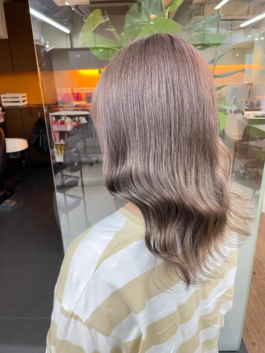 カラー ベージュカラー ブリーチ yasuハイトーン/ デザインカラーのヘアスタイル