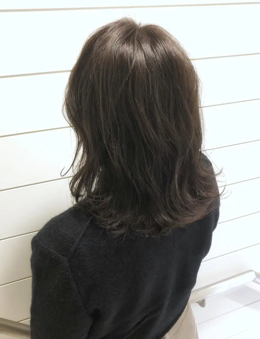 ミディアム カラー カット ヘアカラー トリートメント 🍊新宿南口🍊 ERINAのヘアスタイル