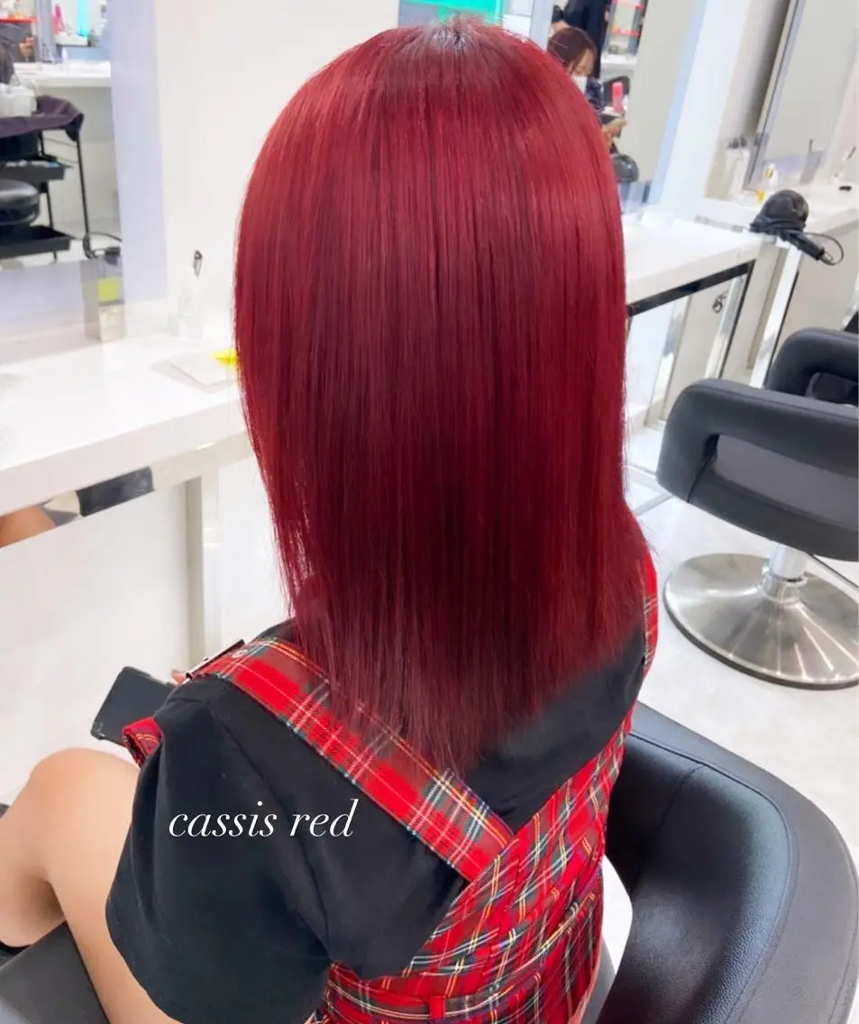 ロング カラー 𝘳𝘺𝘰𝘬𝘢 髪質改善／ブリーチのヘアスタイル