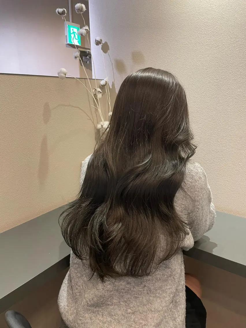 セミロング レイヤーカット 石山 洸平のヘアスタイル
