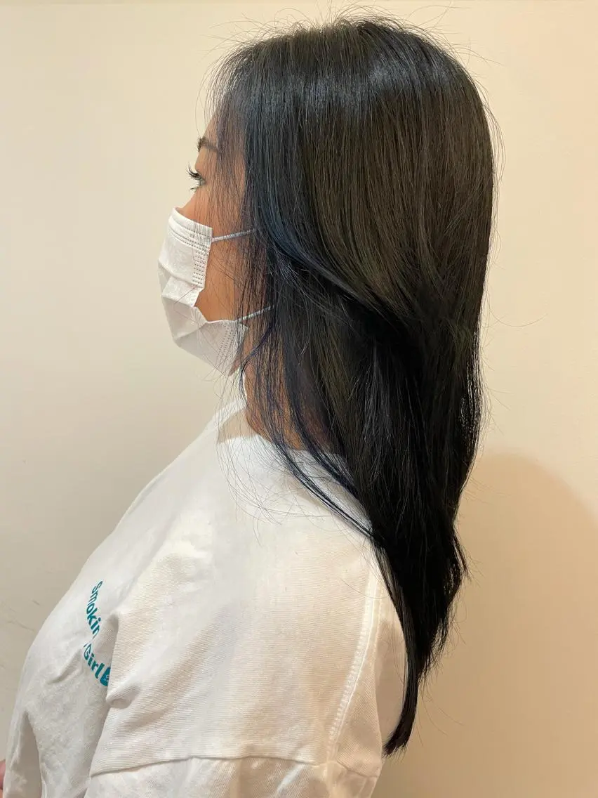 ロング カラー 松田 アカリのヘアスタイル