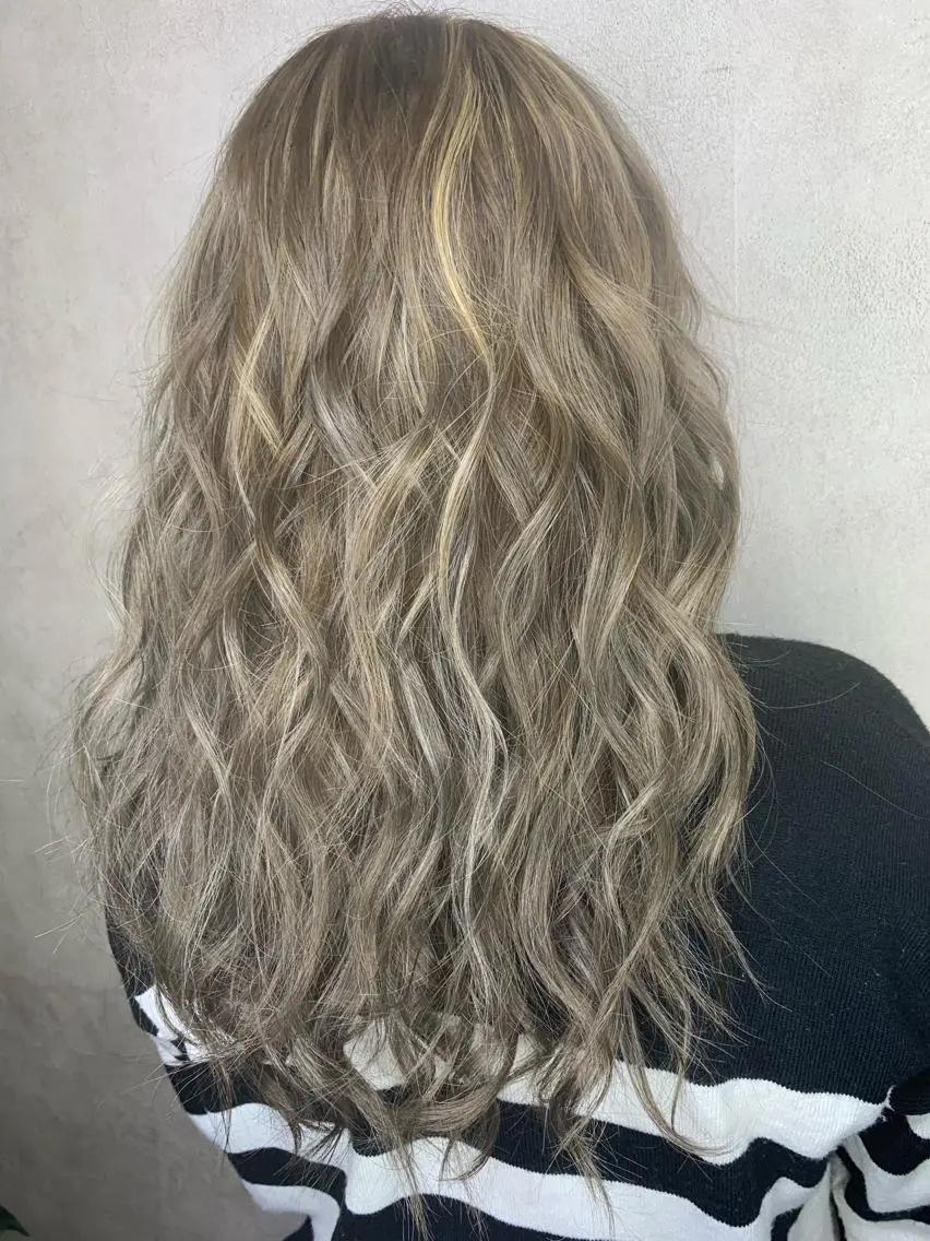ロング ヘアカラー トリートメント 西村 雄二/エクステのヘアスタイル