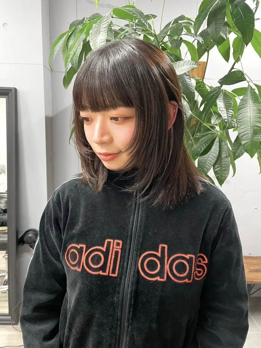 ミディアム レイヤーカット マツダ レンのヘアスタイル
