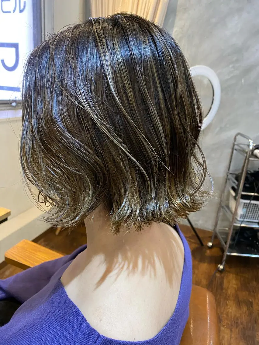 ショート ハイライト レイヤーカット ヘアカラー トリートメント インナーカラー🦔 🐾KEISUKEのヘアスタイル