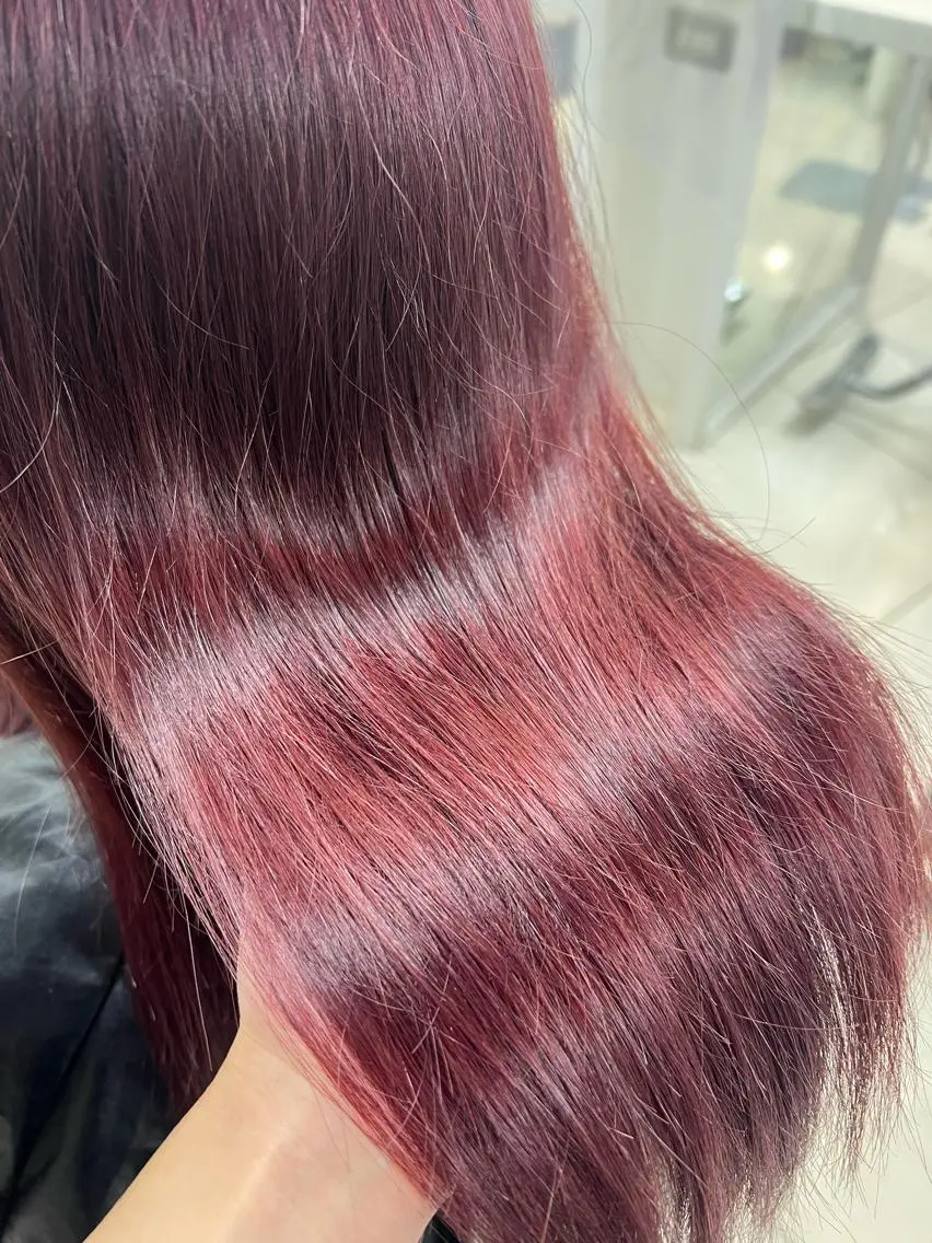 セミロング カラー ブリーチ 【暖色カラー特化】 中山由梨のヘアスタイル