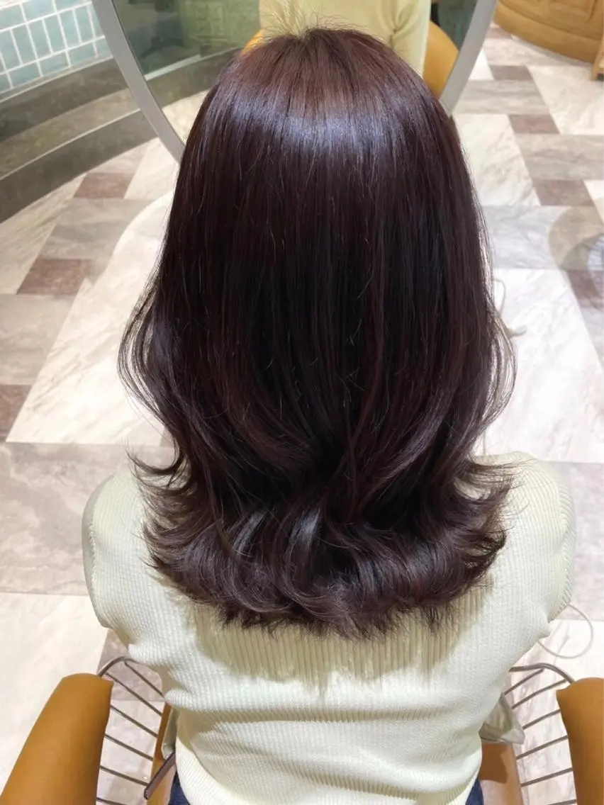 セミロング カラー ベージュカラー 黒髪 ブリーチ ブルーカラー ブルーブラック ヘアカラー トリートメント 木屋元一/透明感 /前髪/レイヤーのヘアスタイル