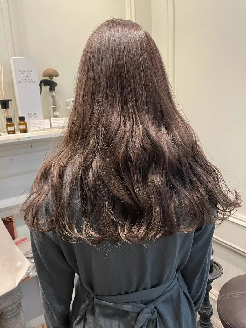 ロング カラー 大人girly🛋️ 🤍yukakoのヘアスタイル