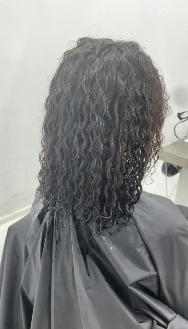 セミロング パーマ 外国人風カラー 【柏メンズパーマ職人 】店長 KAZUMAのヘアスタイル