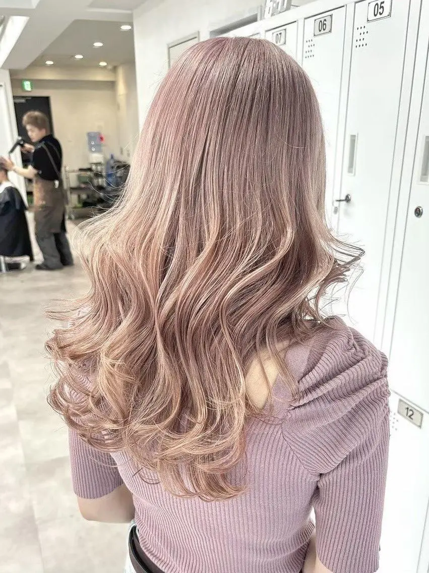 ロング カラー パーマ ピンクカラー ロング 盛れる艶髪カラー Harusa🎀のヘアスタイル