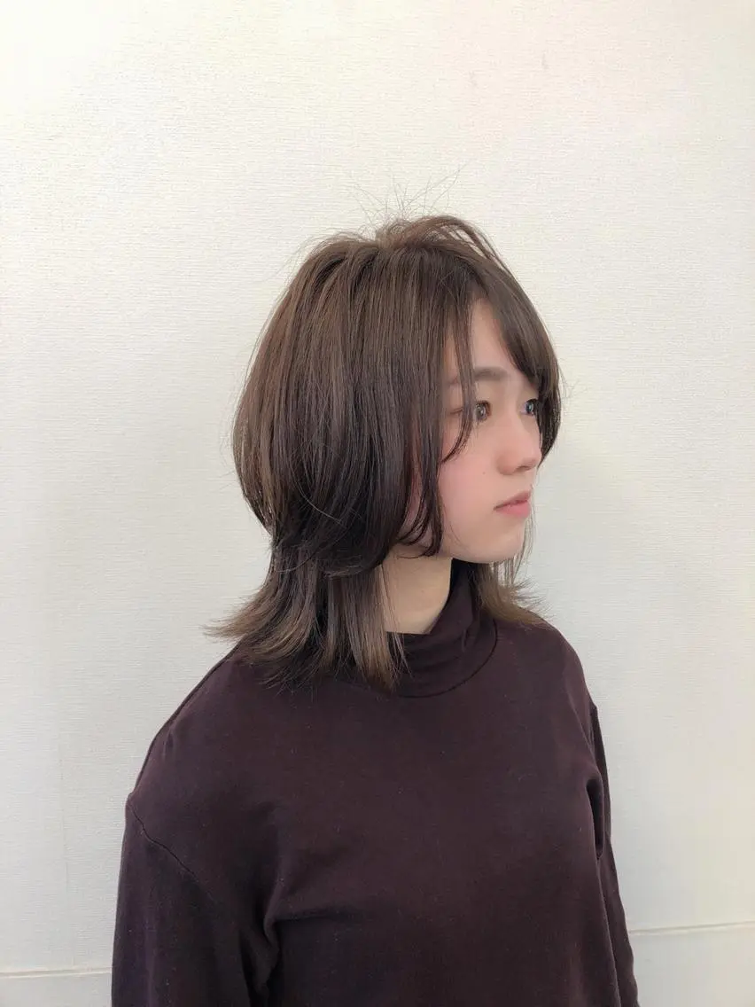 ミディアム くびれヘア 外ハネヘア ウルフカット カット インヘアー/美容院 /下伊福店/﨑山瑠依のヘアスタイル