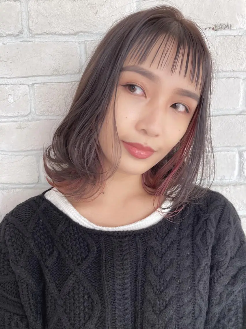 ミディアム あやかショート 白髪ぼかしのヘアスタイル