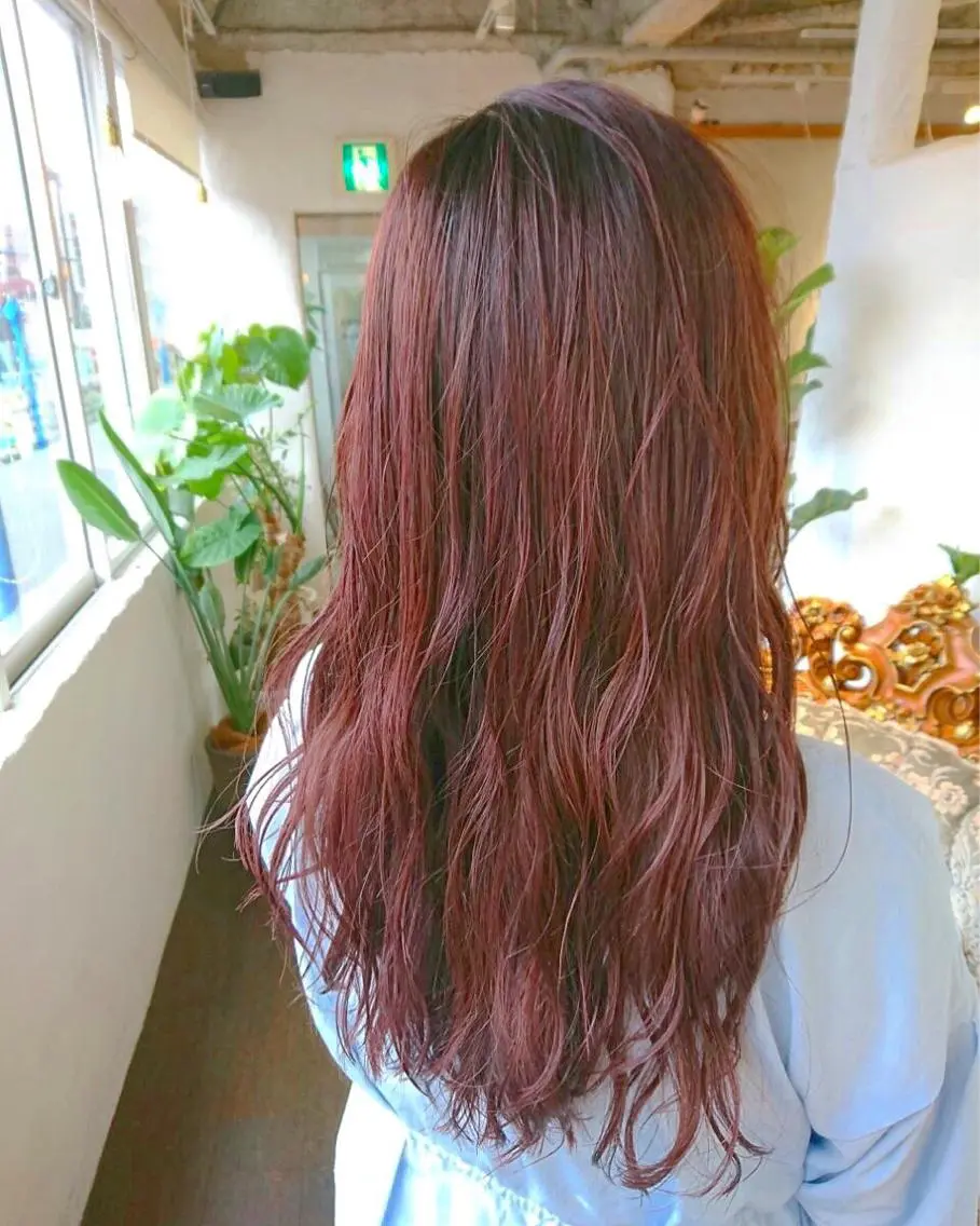 ロング カラー パーマ ヘアアレンジ ピンクカラー エグチ アキラのヘアスタイル