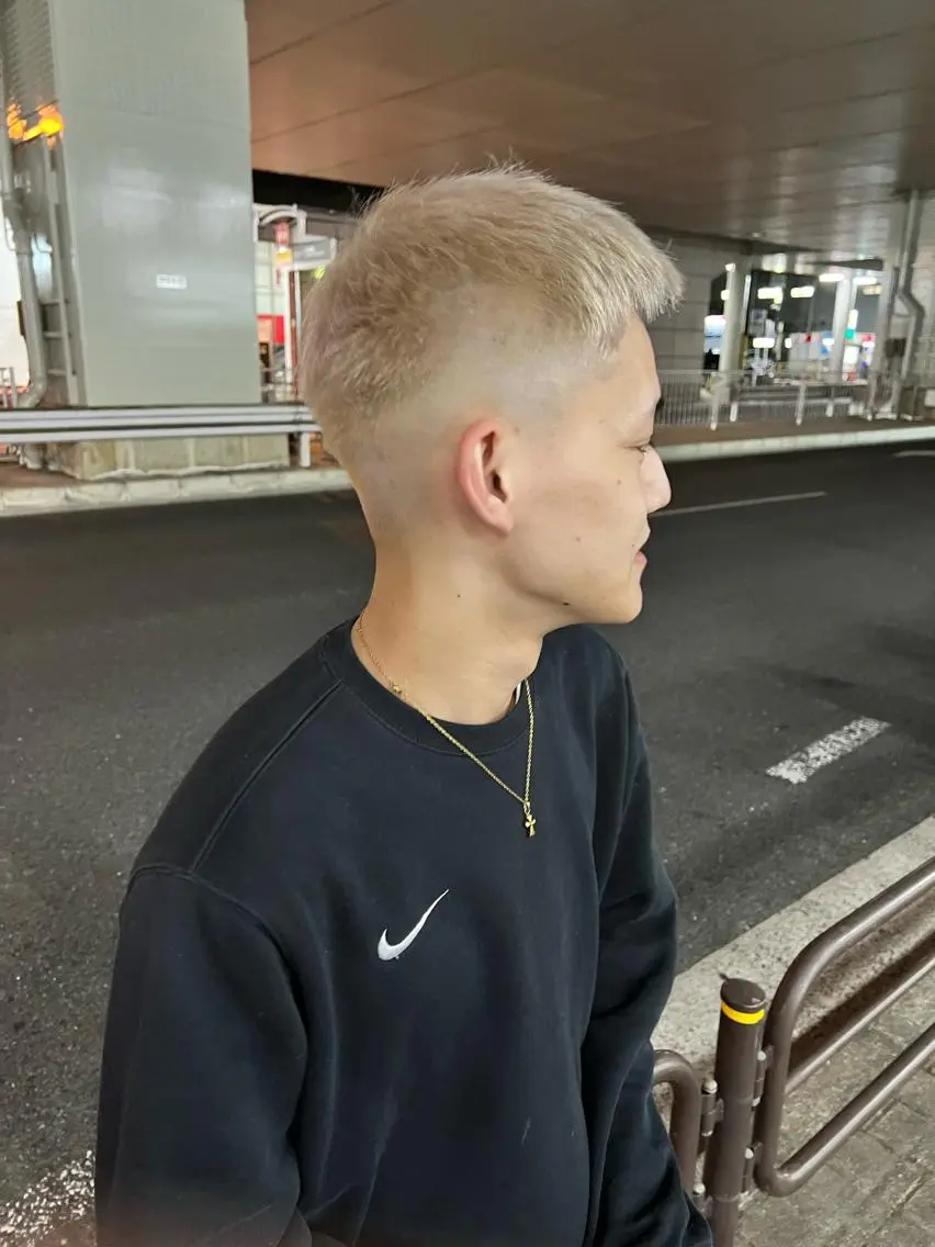 カラー メンズ メンズブリーチ ブリーチ 韓国ボブ/縮毛矯正 曲がる縮毛のヘアスタイル