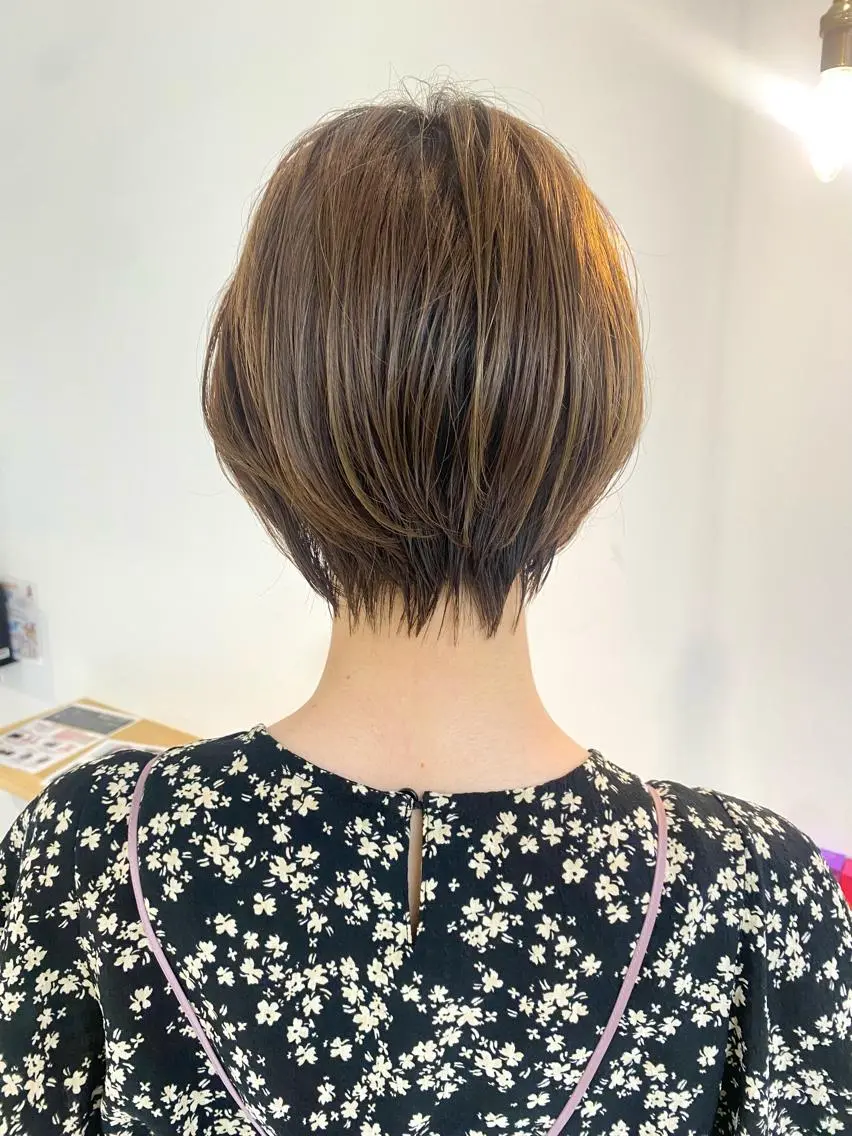 ショート カラー カット ヘアカラー トリートメント 安永 涼のヘアスタイル