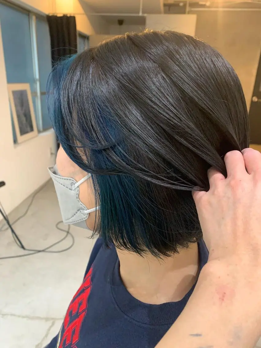 ミディアム 高橋 亜紀のヘアスタイル